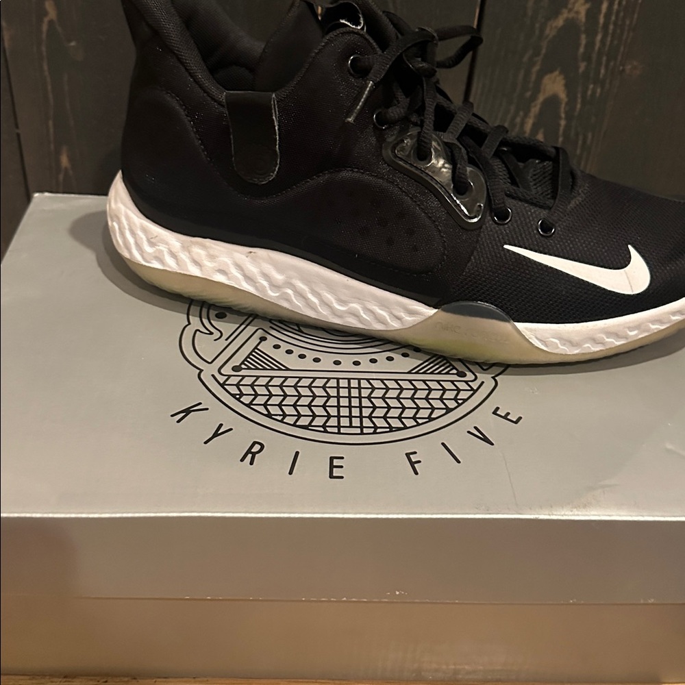 Nike KD Trey 5 VII Basketball Shoe